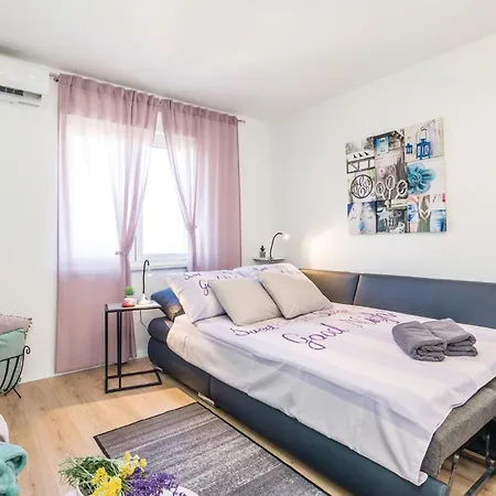 Gorgeous In With House Sea View *