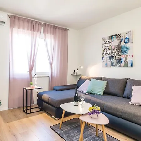 Gorgeous In With House Sea View