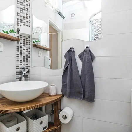 Gorgeous In With House Sea View Apartment
