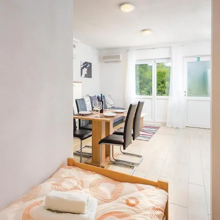 Apartment Gorgeous In With House Sea View *